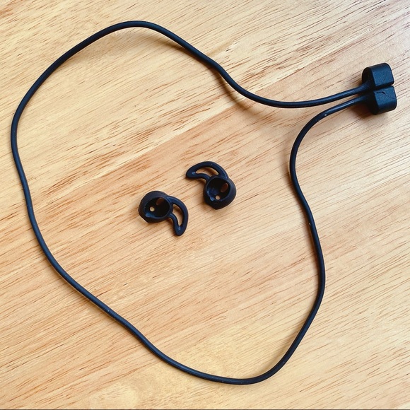 Earphone Case - Picture 2 of 2